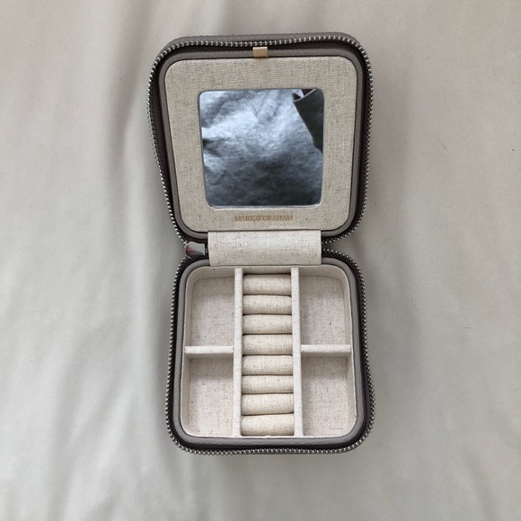 Mark & Graham jewelry case - Picture 4 of 6